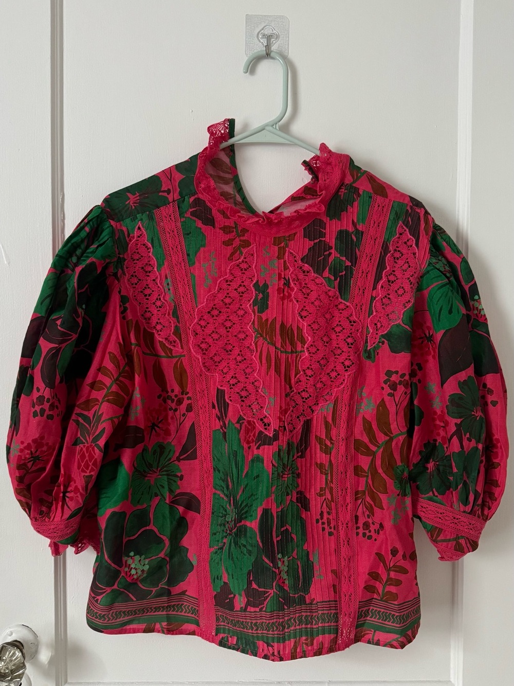 FARM Rio Red Floral Lace-Trim Puff Sleeve Blouse - Picture 6 of 6
